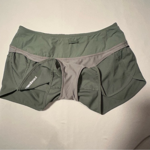Patagonia Wonens Strider running Shorts 3 1/2 XS color sage green - Picture 8 of 10